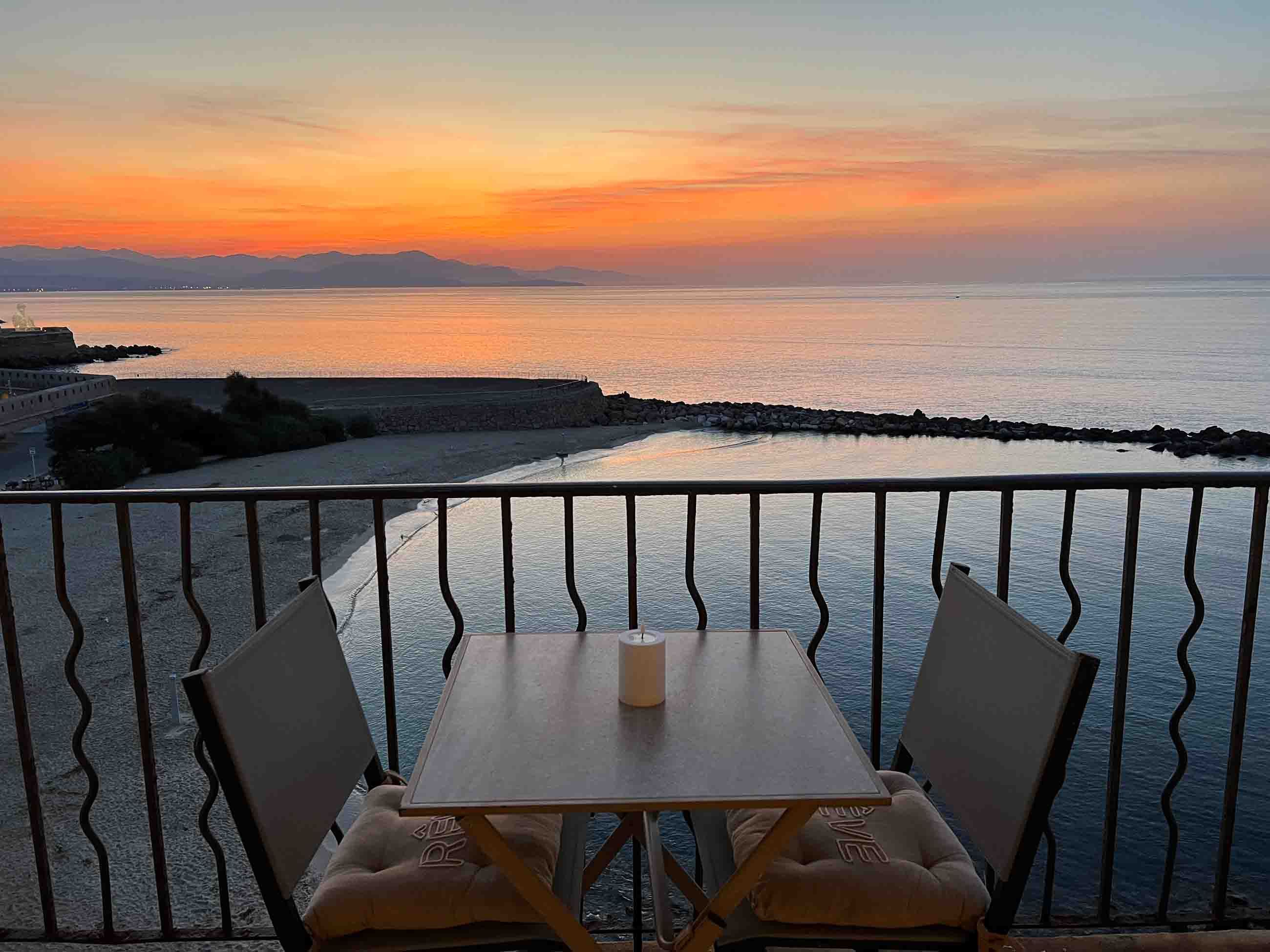 place de rêves Antibes balcony overlooking the Mediterranean Sea